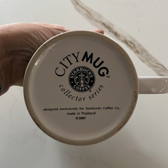 Starbucks mug Singapore - Picture 4 of 4